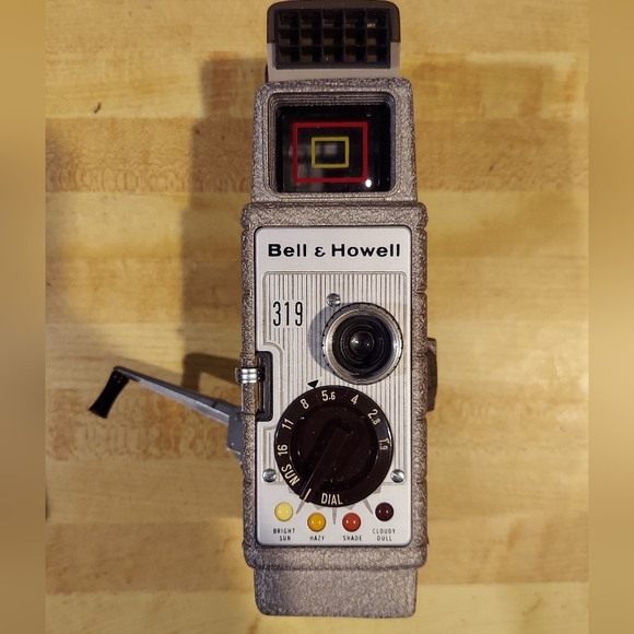 1950S BELL & HOWELL 8MM CAMERA & HAND-HELD LIGHT BAR FOR INDOOR PROJECTOR MOVIES - Picture 11 of 14